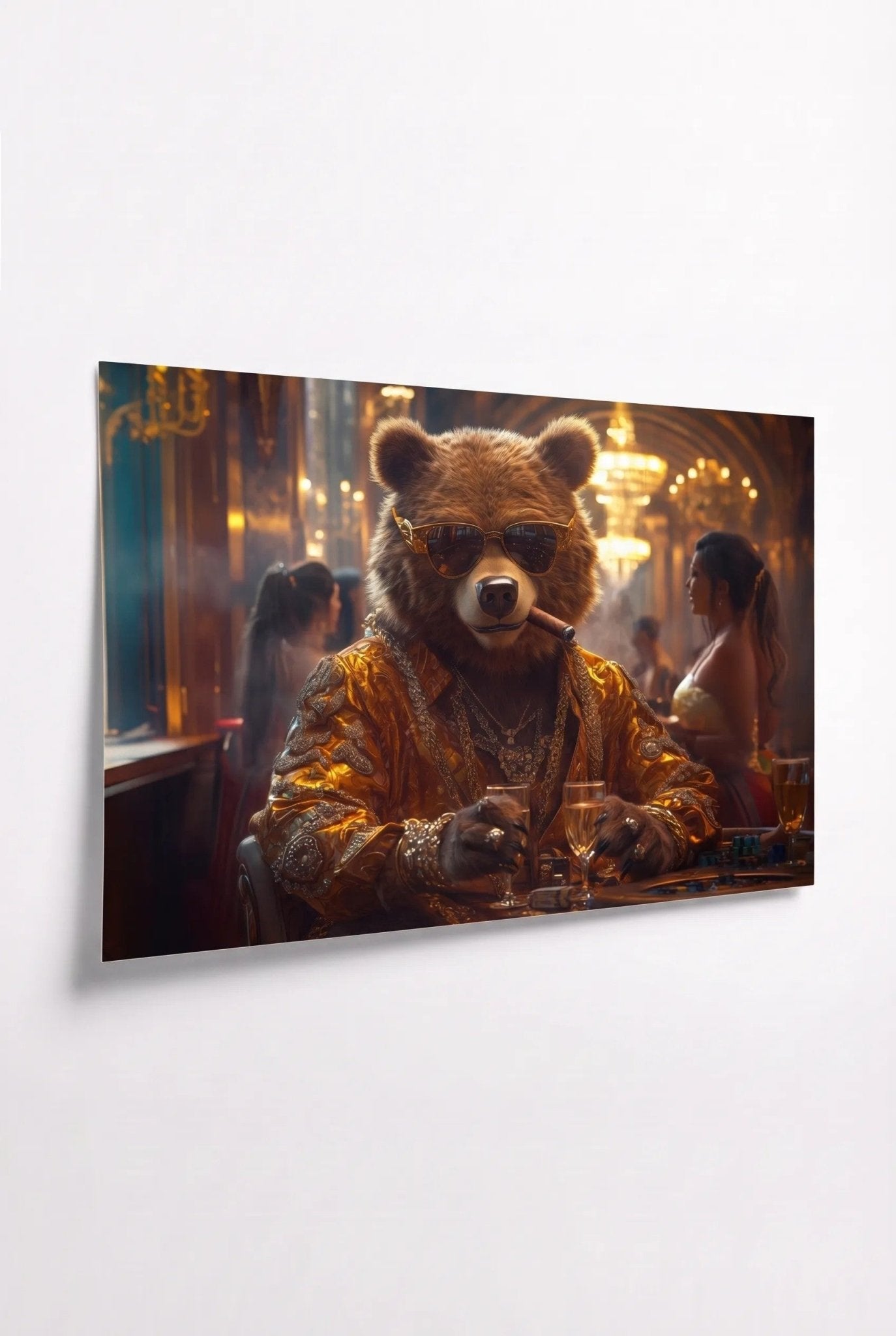 G Bear – Goldene Zigarre mit Whiskey im Casino - Dein Wandbild