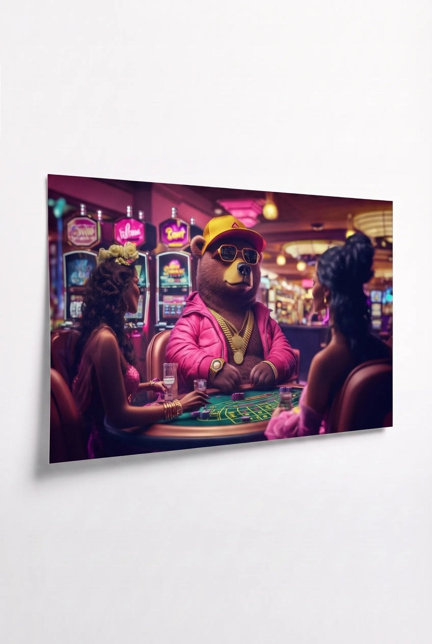 G Bear – Pink am Roulette-Tisch mit Frauen - Dein Wandbild