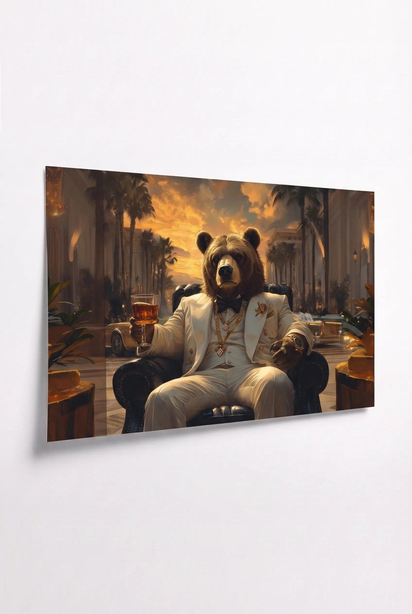 G Bear – Weißer Anzug am Pool bei Sonnenuntergang - Dein Wandbild