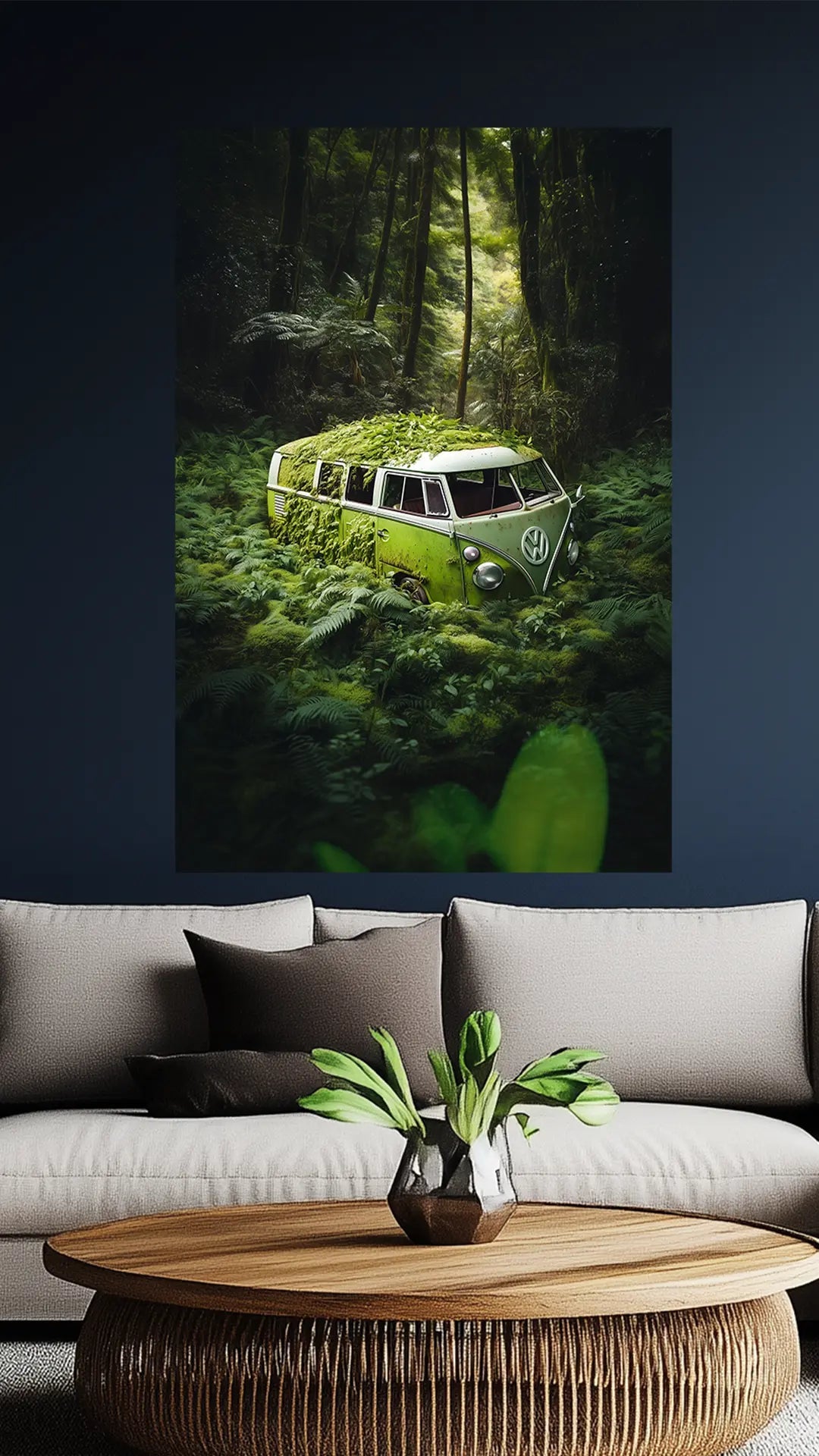 Vergessene Legende – Der VW Bulli T1 im grünen Refugium | Dein Wandbild - Dein Wandbild
