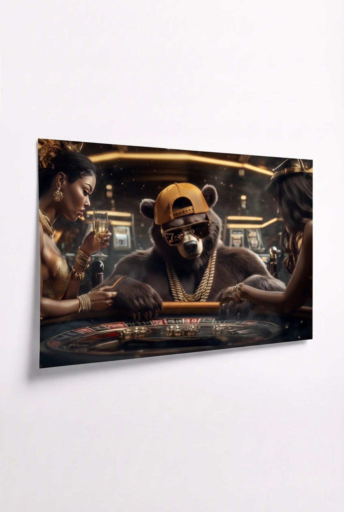 G Bear – Gold-Cap am Roulette mit Frauen - Dein Wandbild