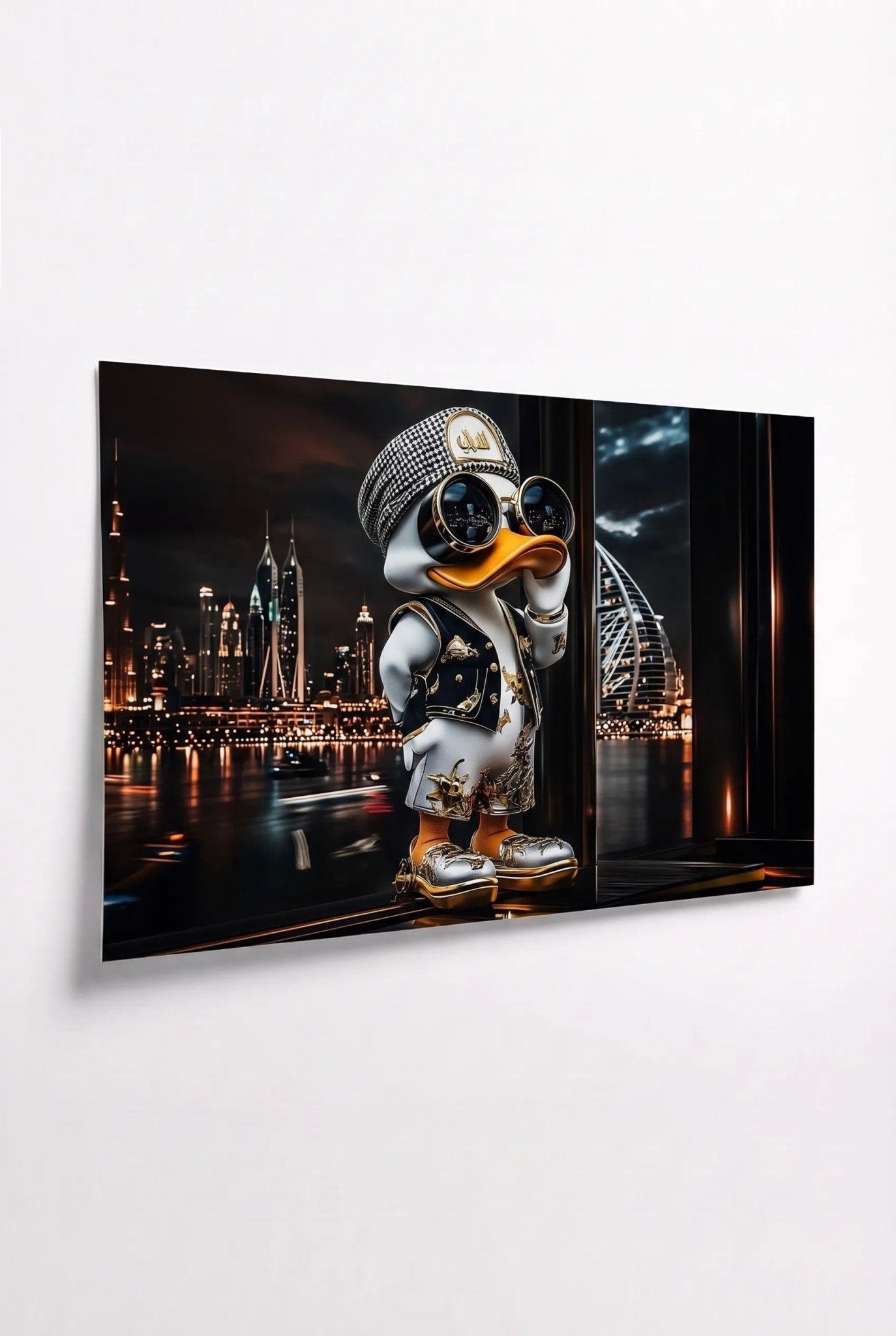 G Duck – Dubai Skyline mit Goldschmuck - Dein Wandbild
